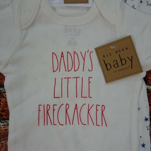 💰3/$25  NWT Rae Dunn Baby Bodysuit 3-Pack 6-9 Months 4th of July - Picture 5 of 10